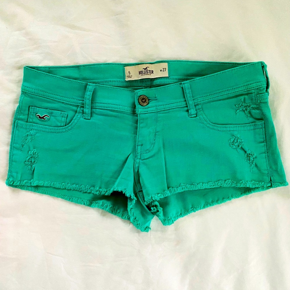 Women’s Sea foam Pastel Green *Hollister* Jean Short Shorts Size 27